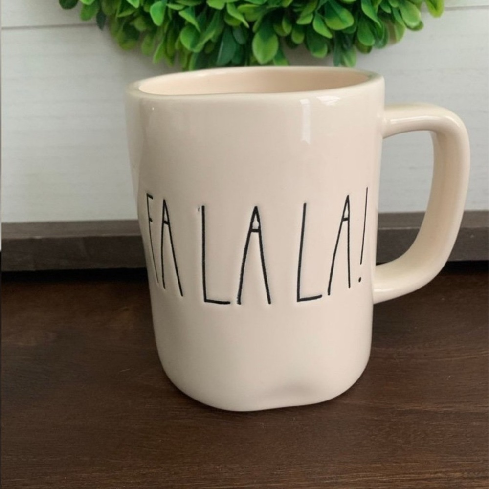 Rae Dunn 2019 FA LA LA! mug - NEW